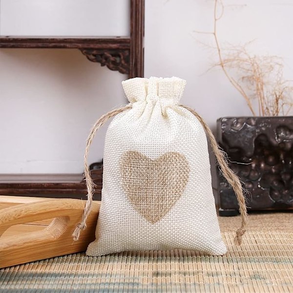 24 stk Hjerteformet Burlapposer 10*14CM, for Bryllupsgaver Godteri Gaver Dåp Bursdag Jul Små (Beige)