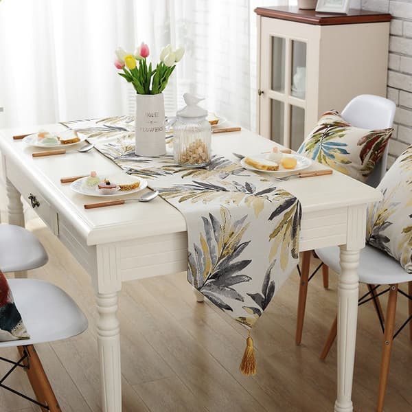 Forskellige størrelser 100% polyester bladebordløbere med kvaster til spisebord T