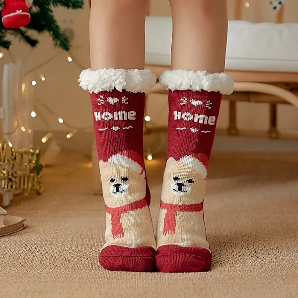 Vinter Varma Sockor Dam Penguin Plysch Mjuka Kvinnliga Icke-Grepp Golvslippers Korta Sockor Fuzzy Fluffy Hjort Älg Björ Julgåva Röd Halsduk Björ Red Scarf Bear One Size