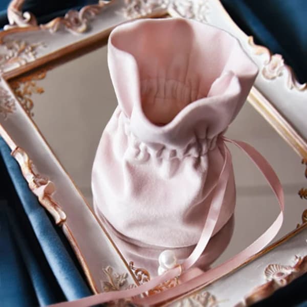 10 st rosa sammetspåsar för present. Används som väska, godispåse, bröllop