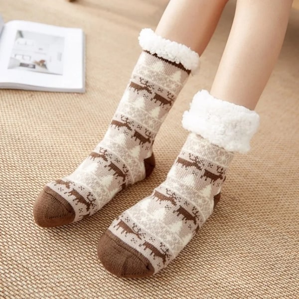 Vintervarme Sokker Damer Pingvin Plysj Myke Kvinnelige Ikke-Grip Gulv Tøfler Kort Sokk Fuzzy Fluffy Hjortedyr Elg Bjørn Julegave Hjortedyr Coff deer coffee One Size