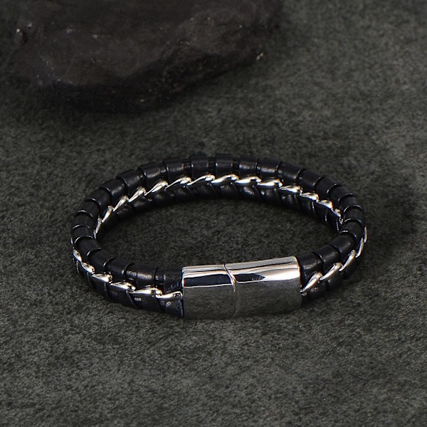 Barnpojkar Äkta Läder Svart Armband. Titan Silverkedja med Magnetisk Spänne 18,5cm