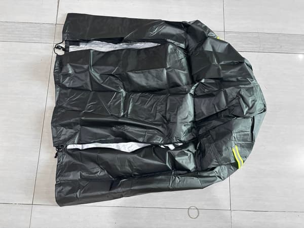 Pieni minimalistinen korttikotelo lompakko musta