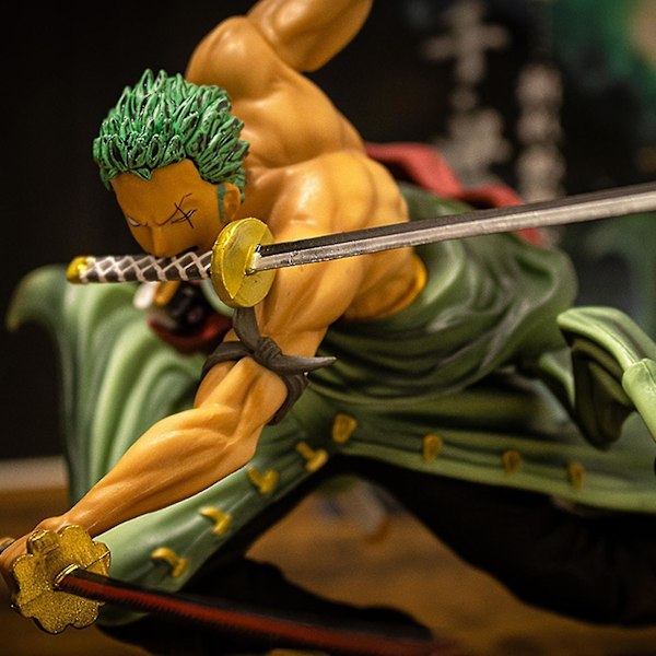 Figurin Allbiz One Piece Modell 26cm - Tre Tusen Världar Roronoa Zoro