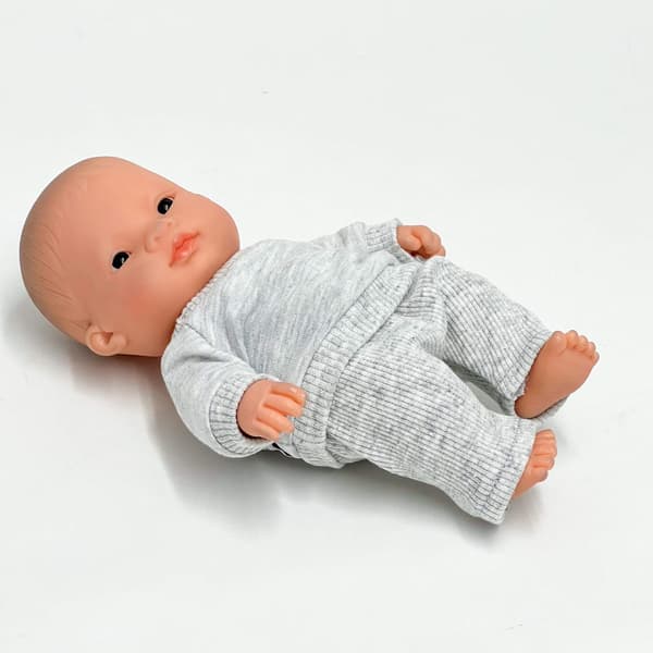 Szary dres dla lalki Miniland 21cm