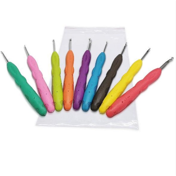 N024 - Set med 9 st. ergonomiska virknålar multifärg one size