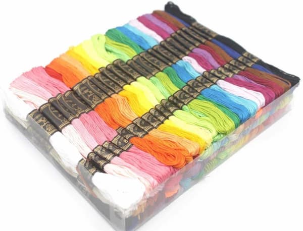 100 dockor broderigarn / moulinegarn multifärg one size
