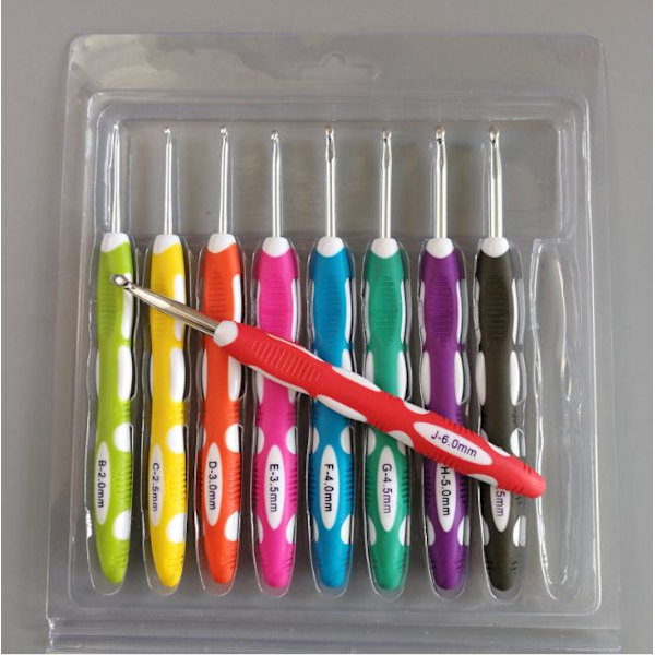 N022 - Set med 9 st. ergonomiska virknålar multifärg one size