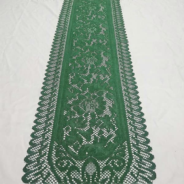 Grønn uthulet bordduk for dekorasjon St. Patrick's Day-arrangement