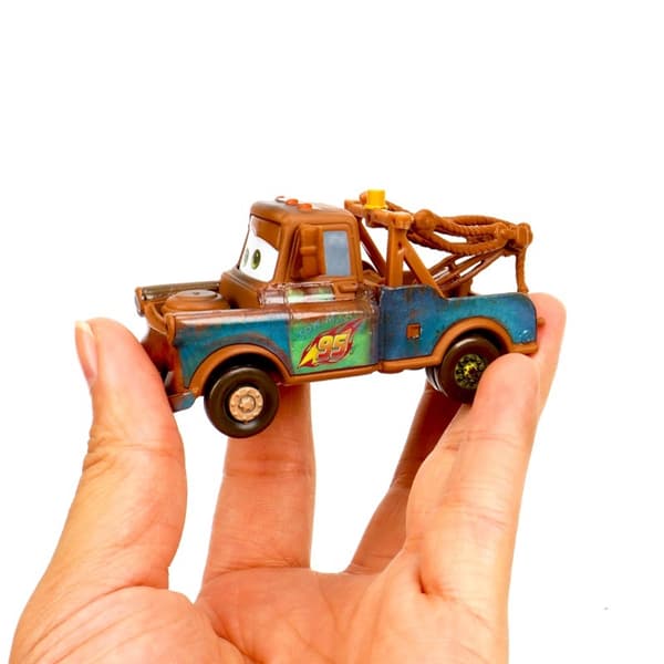 Biler Disney Pixar Biler Legetøj Lightning McQueen Jackson Storm Mater Sally Sheriff 1:55 Diecast Model Bil Legetøj Børnefødselsdagsgave 32