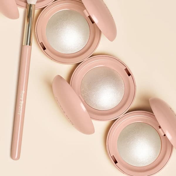 Rare Beauty by Selena Gomez Positive Lights Silky Touch-Highlighter -EXHILARATE—2f Mesmerize