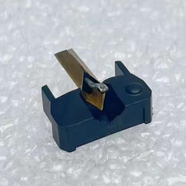 1 kpl Levytysneula Shure M75E TYPE2 M75E-95G M75E-D19 N75 ED:lle