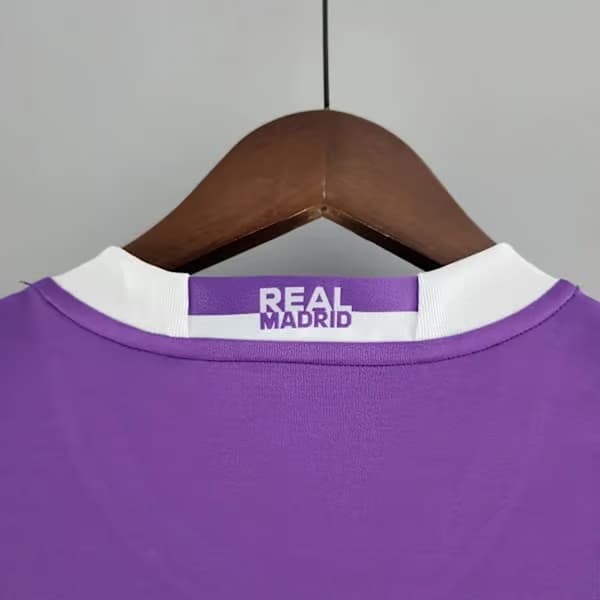 REAL MADRID 2016 - 2017 UDEBANE Retro Fodboldtrøje MM