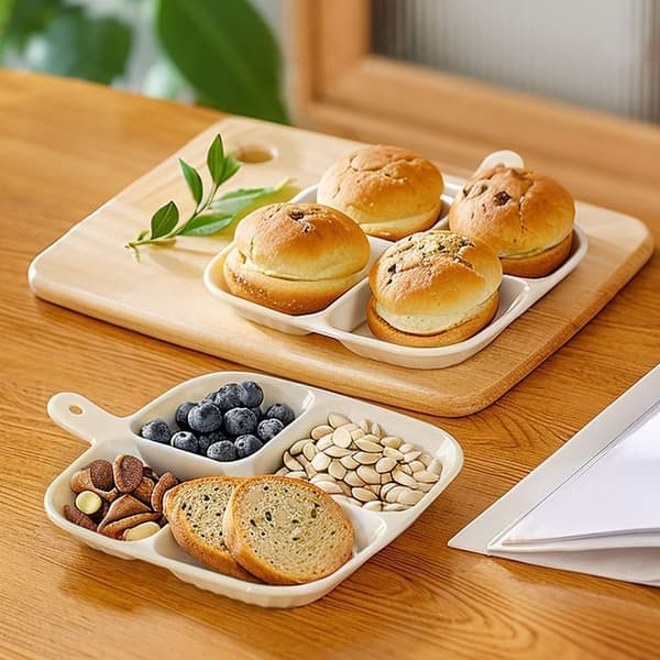 2-pack 4-facks snacksbrickor i plast för aptitretare, frukt, barnsnacks, desserter, beige sektionsindelade serveringsfat
