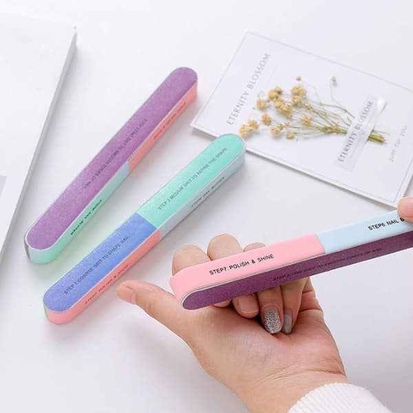 stk neglefil og neglebuffer manicure, tilfældig farve