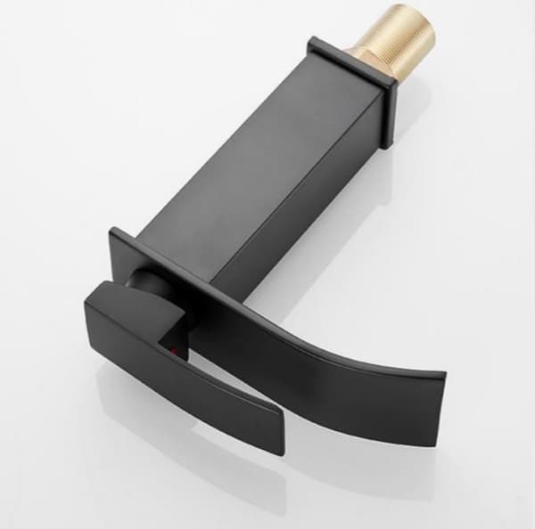 Elegant design baderomsvaskkran, svart kran
