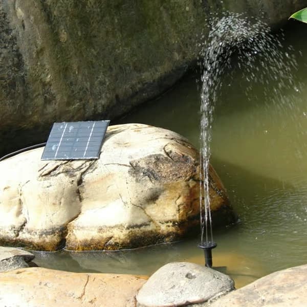 Soldrevet vandpumpe med springvandsfunktion – 16 cm panel
