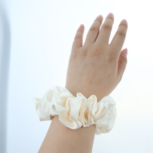 Scrunchies – 6-pak satin hårelastikker, tykke, bløde, silkebløde hestehaleholdere til kvinder og piger