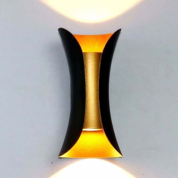 Moderne vegglampe - interiørdekorasjon - svart gull