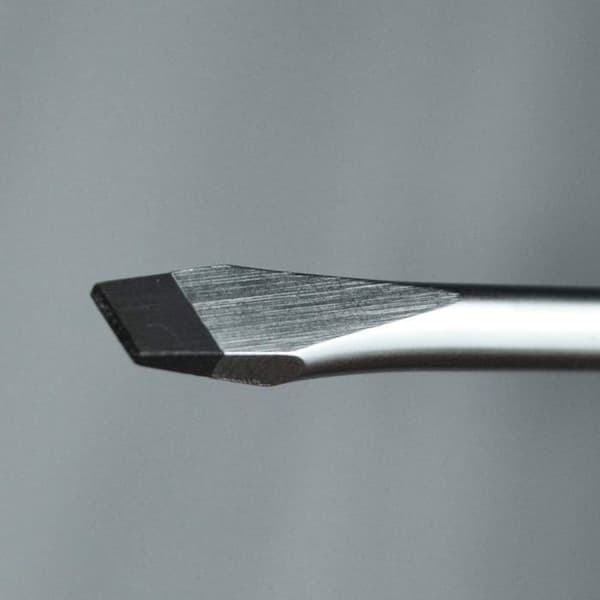 Kærvskruetrækker - 1 Styk - Kromvanadiumstål - Magnetisk Spids - Blødt Greb - 10mm x 250mm