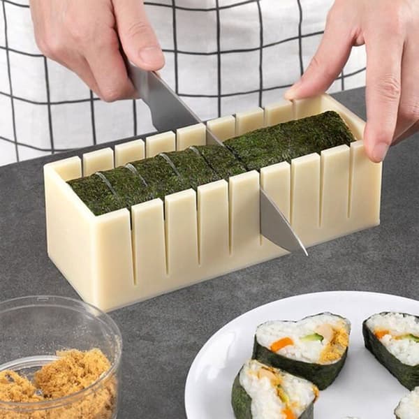 Sushi-lagingssett, multifunksjonell form for sushirisruller, hjemmelaget sushiform for lunsj