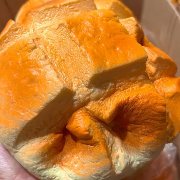 Jumbo brød-squishy – 16 cm sakte-stigende stressavlastende squishy for voksne og skrivebordsfidget