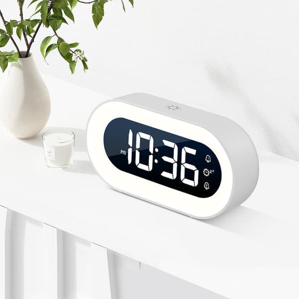 Lysende LED digital vekkerklokke med slumrefunksjon Student nattbord lysende elektronisk klokke (hvit)