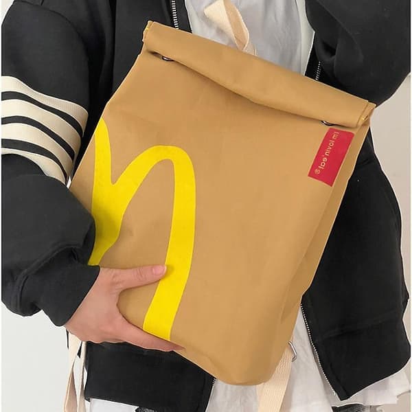 Ryggsekk med McDonalds-mønster