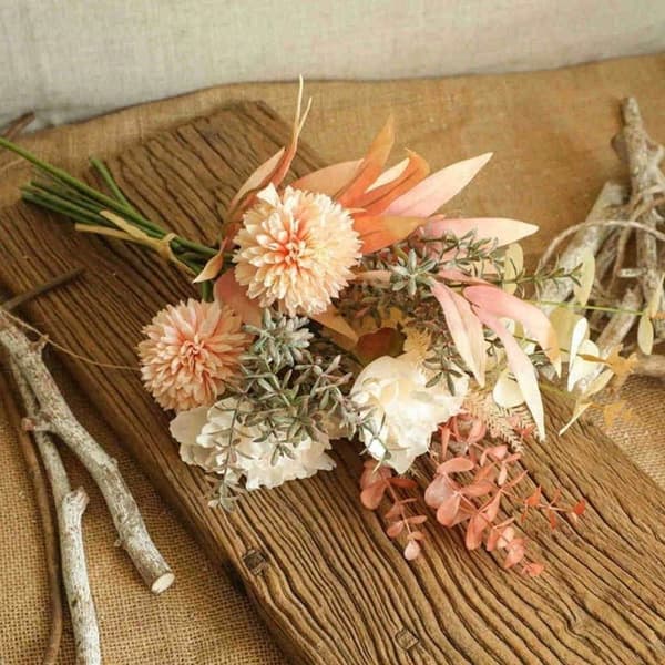 Kunstige blomster og planter, silkeblomstarrangementer, brudebuketter, plastblomsterdekorasjoner til midtpunkter,