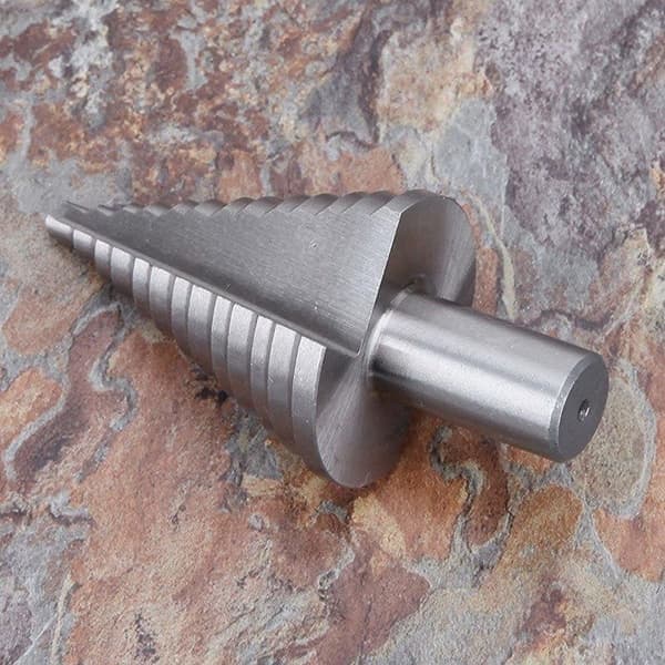 HSS Trinbor, Dobbelt Riflet Konisk Trinbor (5mm-35mm) med Titaniumbelægning, Solid, Perfekt til Boring i Stål, Træ