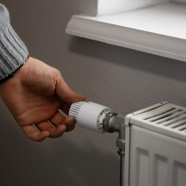 1x Radiatortermostat med serie - presist termostathode med integrert sensor, frostbeskyttelse