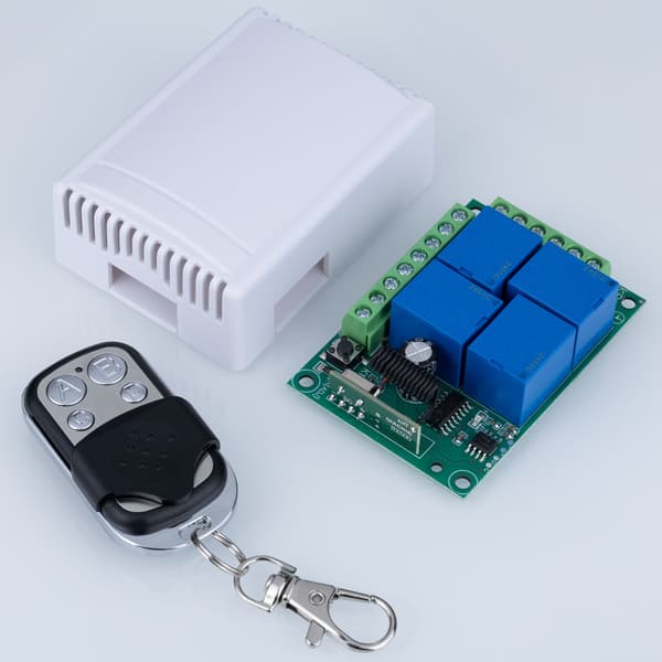 Relemodul med Fjernkontroll 433MHz – 4 Kanaler | Rekkevidde 100M | 12V DC | Programmerbare Moduser