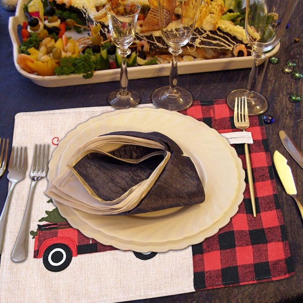 6 stk Christmas Buffalo Plaid dekkebrikker Farmhouse Red Truck Holiday bordmatter, bomullslin røde og svarte bøffelrutede dekkebrikker for spisebord &