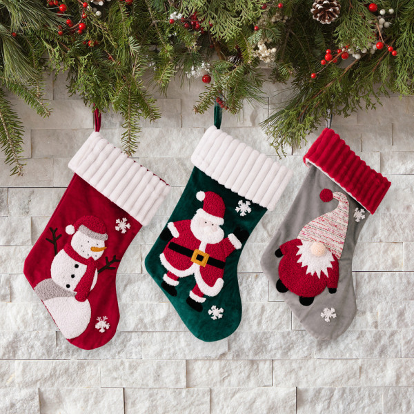 3 pakke julestrømper julemand, snemand, rensdyr, filtapplikation, julegaver, slikposer, juletræspynt