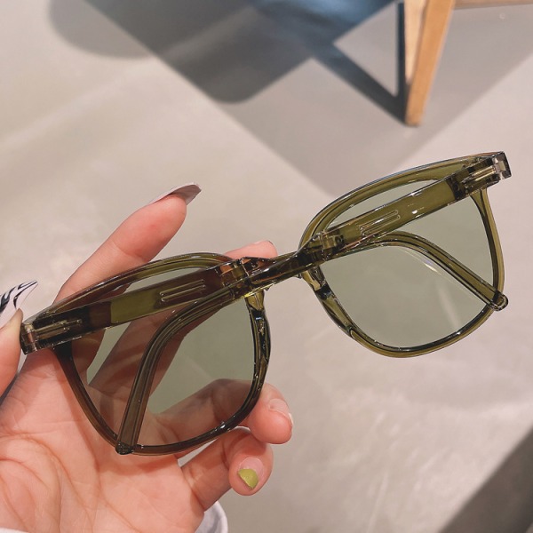 Nye kunst retro solbriller sammenleggbare solbriller UV-beskyttelse gave med høykvalitets brilleetui (2-pakning, svart, grønn)