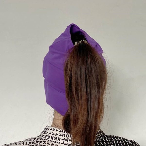 Huvudvärk och migrän Relief Cap - En ismask eller hatt för huvudvärk som används för migrän lila