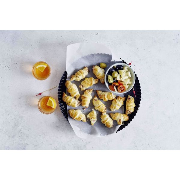 Rulle til at lave grissini, aperitif-stænger og hjemmelavede appetizers Dark yellow