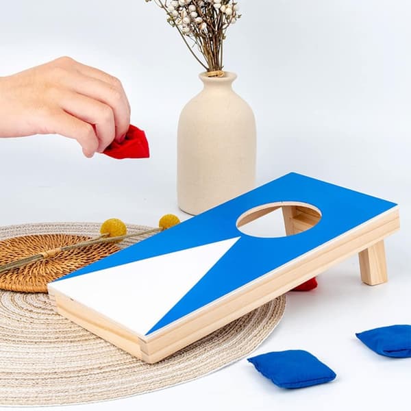 Bærbart mini cornhole-spil til bord, 2-delt sæt, træ-cornhole-spil til bord, belagt træplade med 4 røde og 4 blå poser