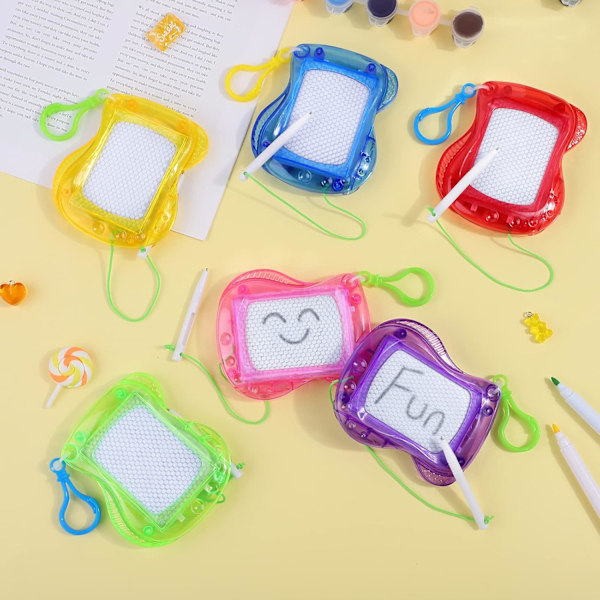 12 kpl Pyyhittäviä Mini Magneettisia Piirustustauluja - Lajitelma Värejä Avaimenperä Piirustus- ja Luonnoslehtiöt - Goodie Bag -täytteitä Nuorille