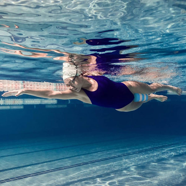 Simningsdragflotte, mjuk simningsflotte kickboard, EVA 5-lagers dragboj benflotte, poolträningshjälpmedel