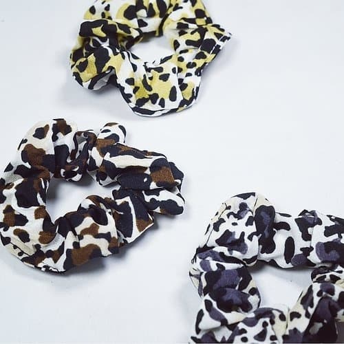 Hiuslenkki Scrunchie Leopardi - Busy Lizzie