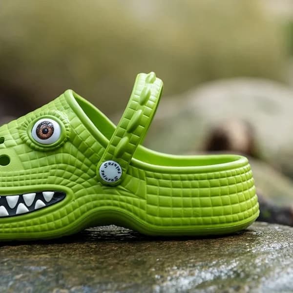 Home Slipper träskor Krokodil herr Sandaler Söta Kawaii Moln Sommar Flip Flops Strandtofflor Dam Hemmaskor Platta Kvinnor dark grey 44-45