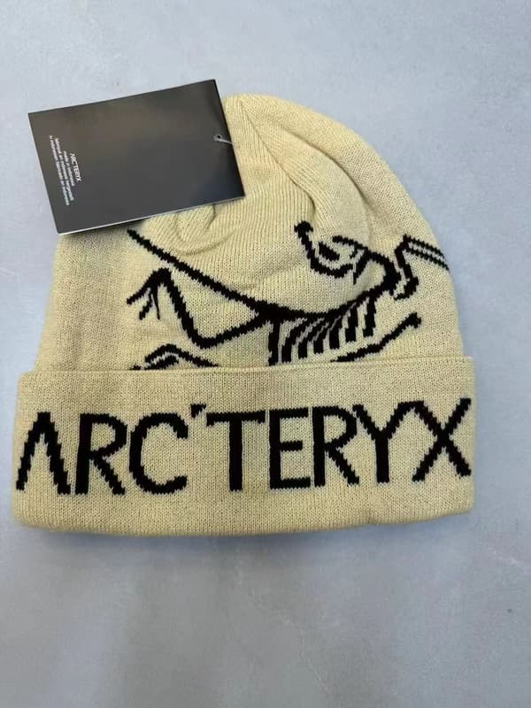 Stickad Arc'TERYX Vinter Varm Mössa Stretchmössa för Män och Kvinnor Khaki 55-60 cm