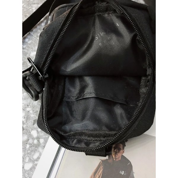 STUY Street Hip Hop Olkalaukku Matkapuhelimelle Teini-ikäisille Japanilainen Klassinen Pieni Laukku Lehti Black 13cm * 4cm * 17cm