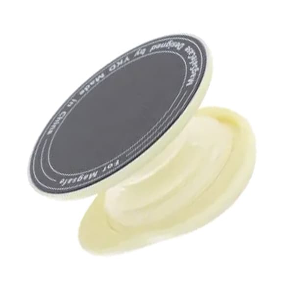 Heart-Shaped MagSafe Phone Kickstand Cream Yellow