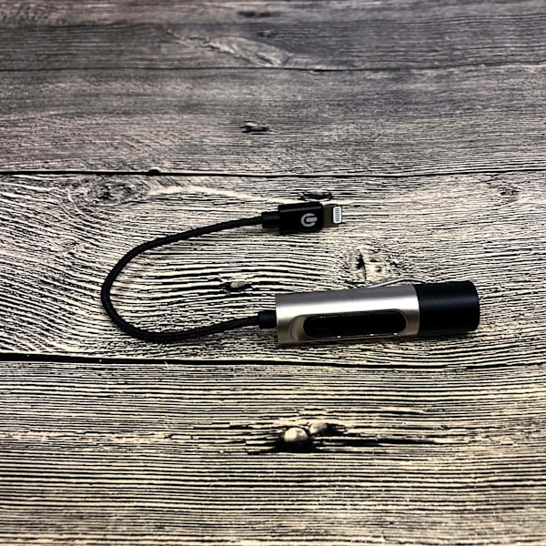 Lightning till 3,5mm Adapter med Ljudkontroll