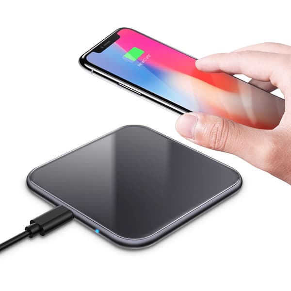 SiGN Trådlös Snabbladdare för iPhone & Android, 15W - Svart Svart