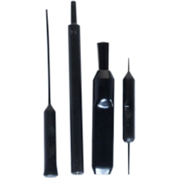 Cleaning set for hearing aids