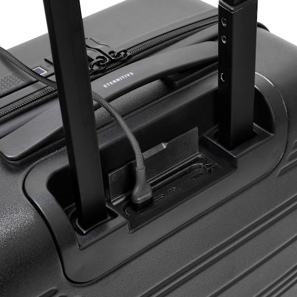 Eternitive E+ kabinväska med powerbank TSA fingeravtryckslås / svart färg / 360° svängbara hjul