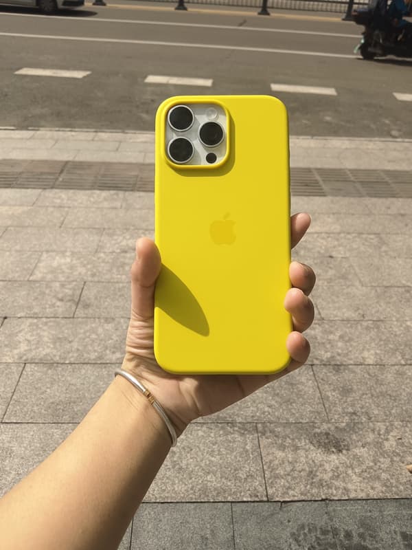 iPhone 14 Flytande Silikon Mobilskal Silikon Lemonad